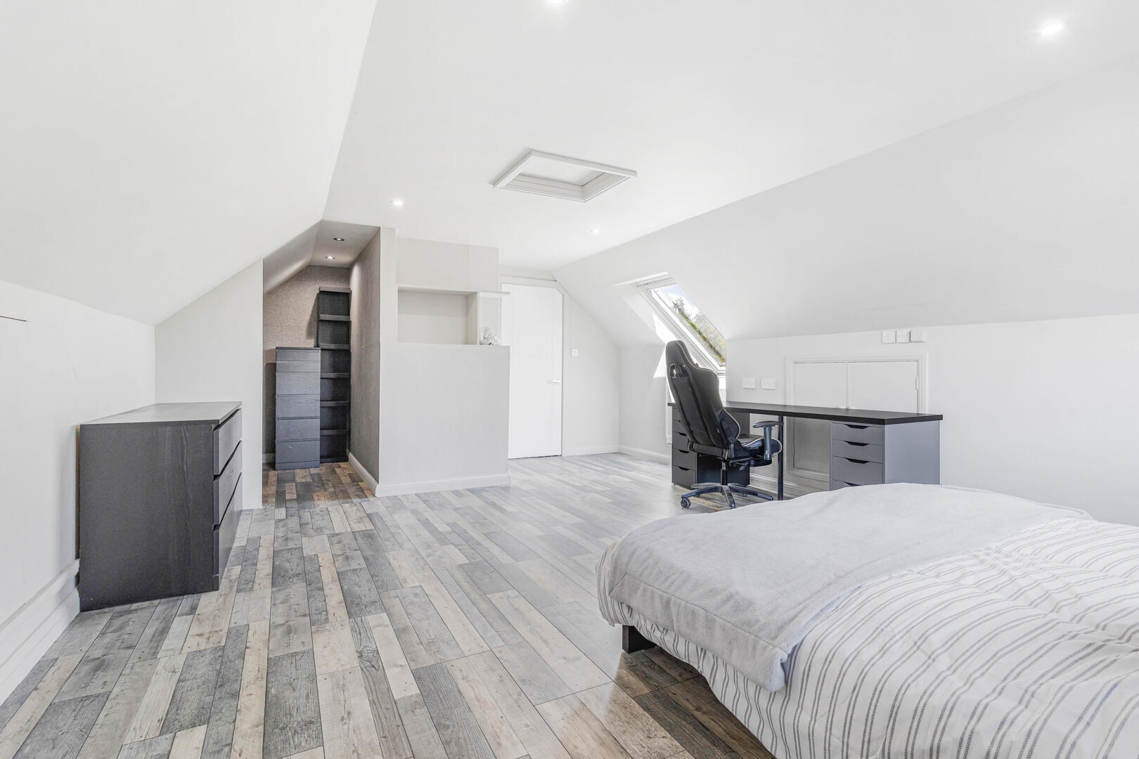 Forest End, Kennett, photo 30