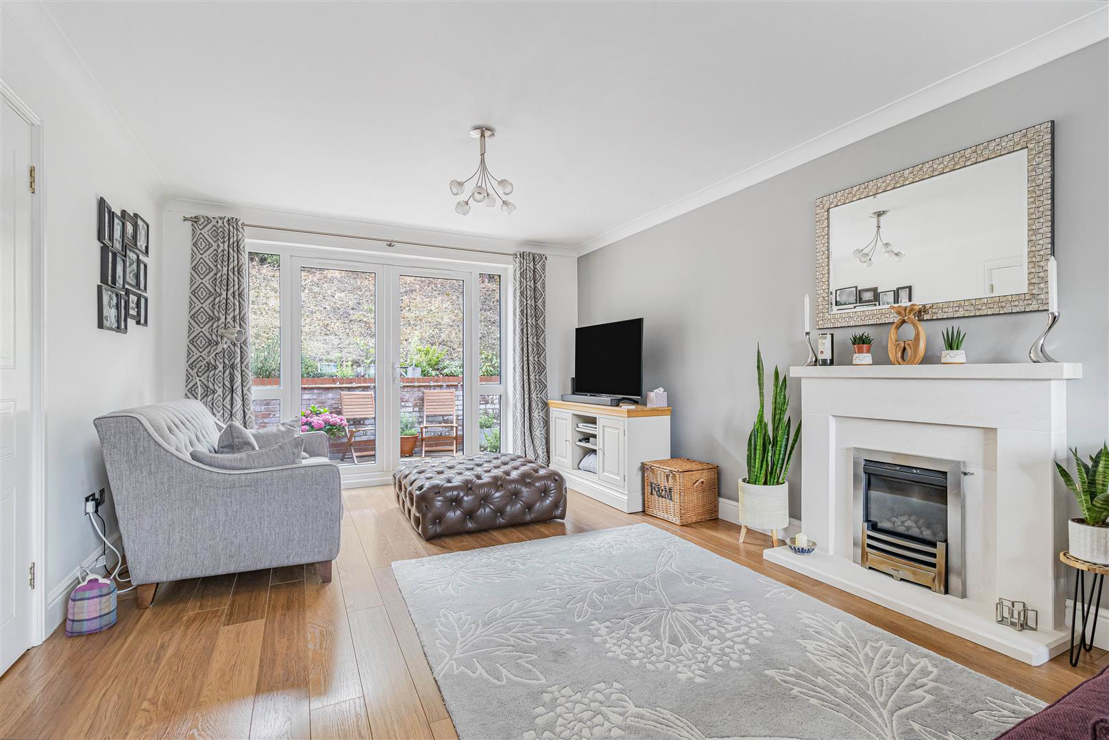 Crockfords Road, Newmarket, photo 2