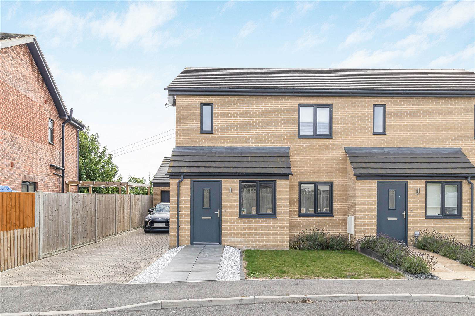 Terence Place, Fordham