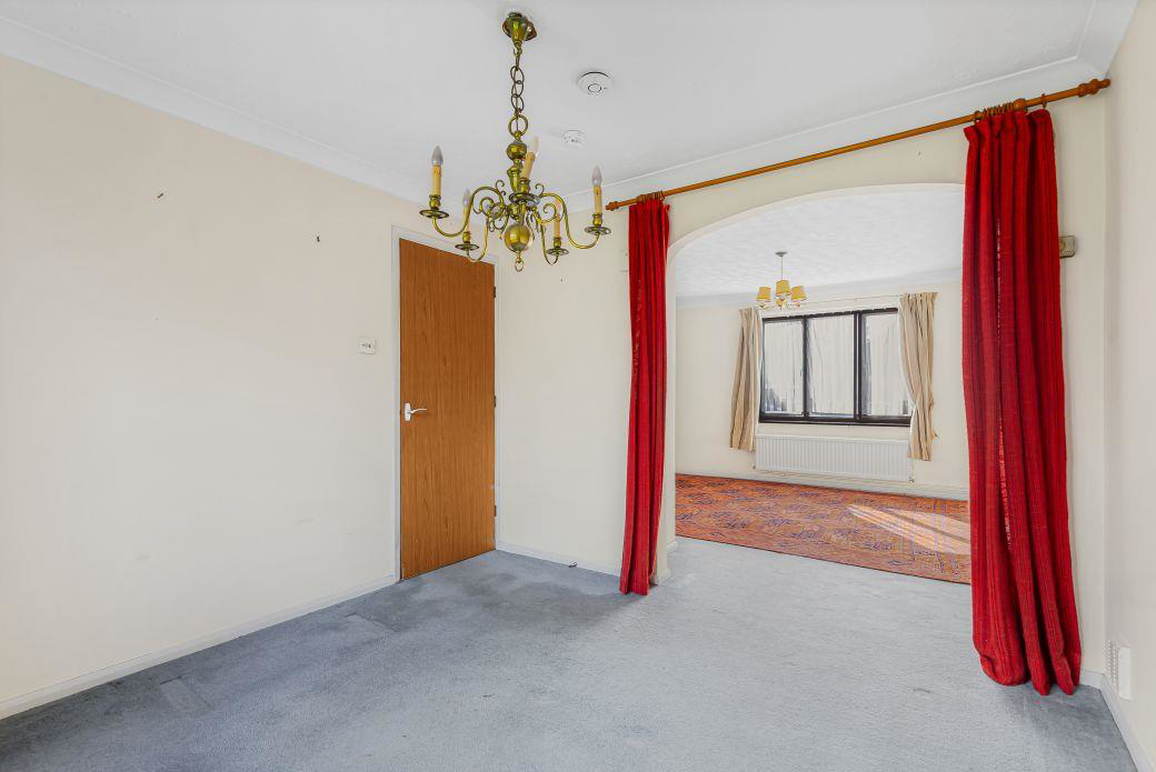 Buckingham Drive, Ely, photo 8