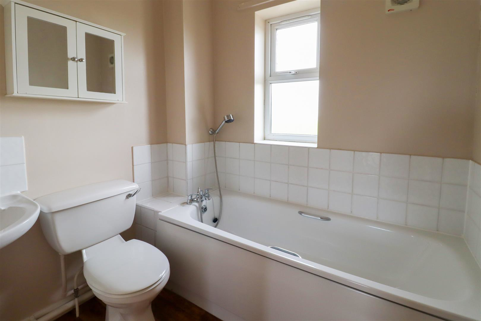 Schoolhouse Cottages, Lynn Road, Chettisham, photo 9