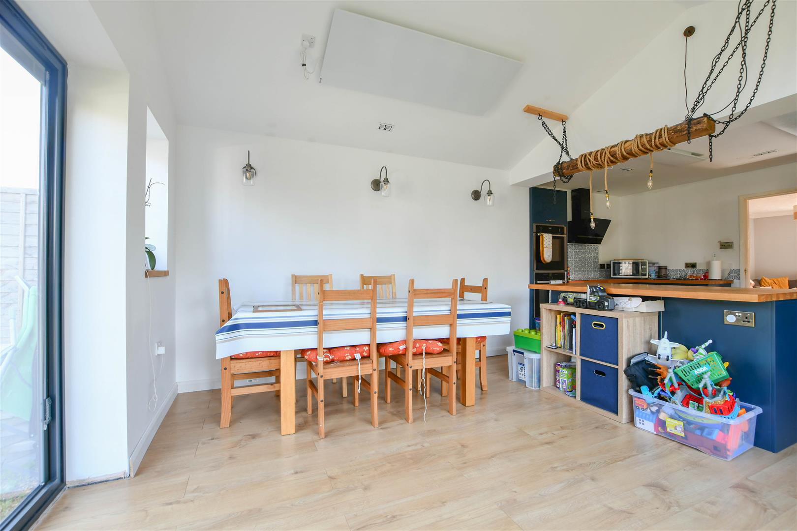 Laburnum Close, Red Lodge, photo 7