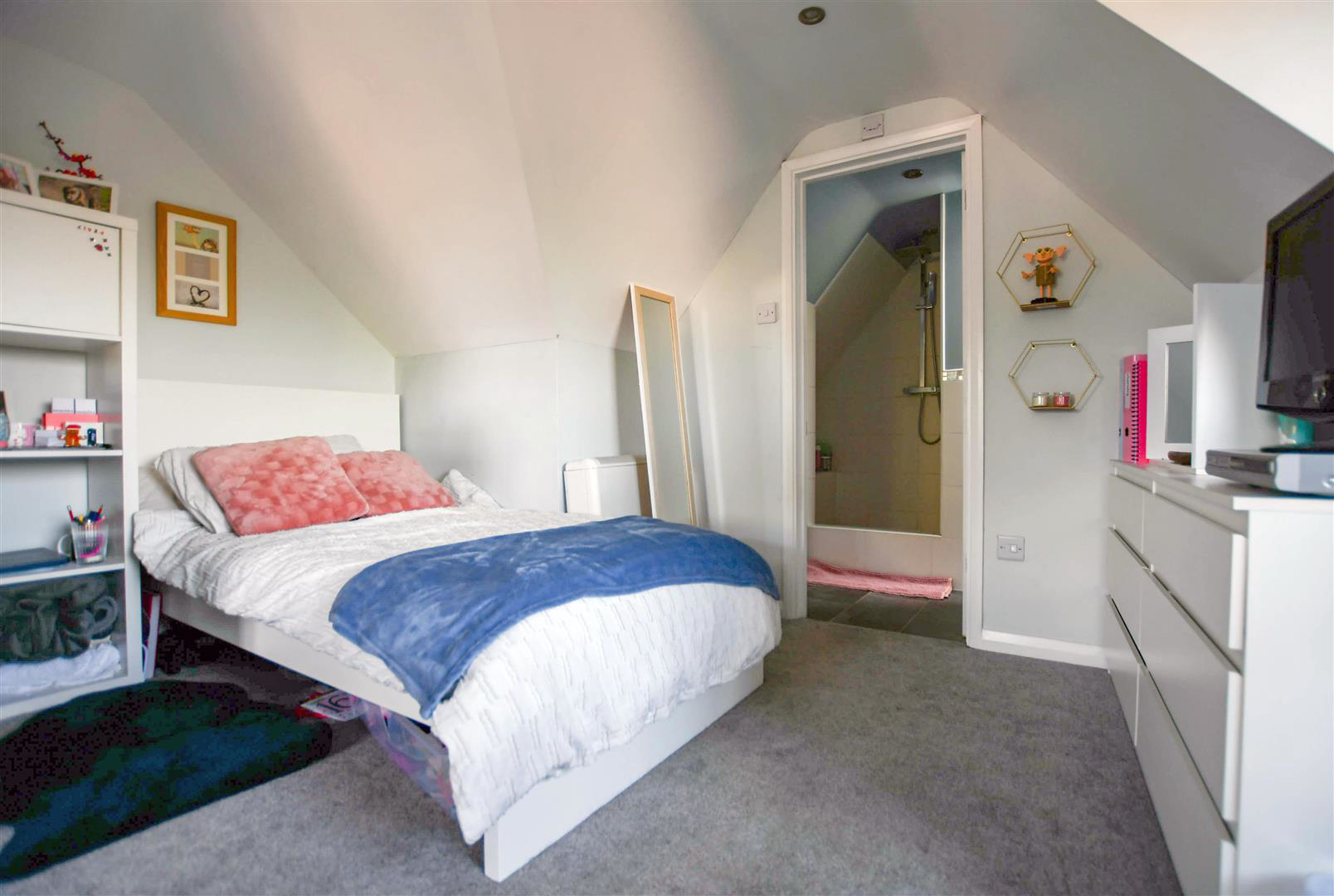 Laburnum Close, Red Lodge, photo 14