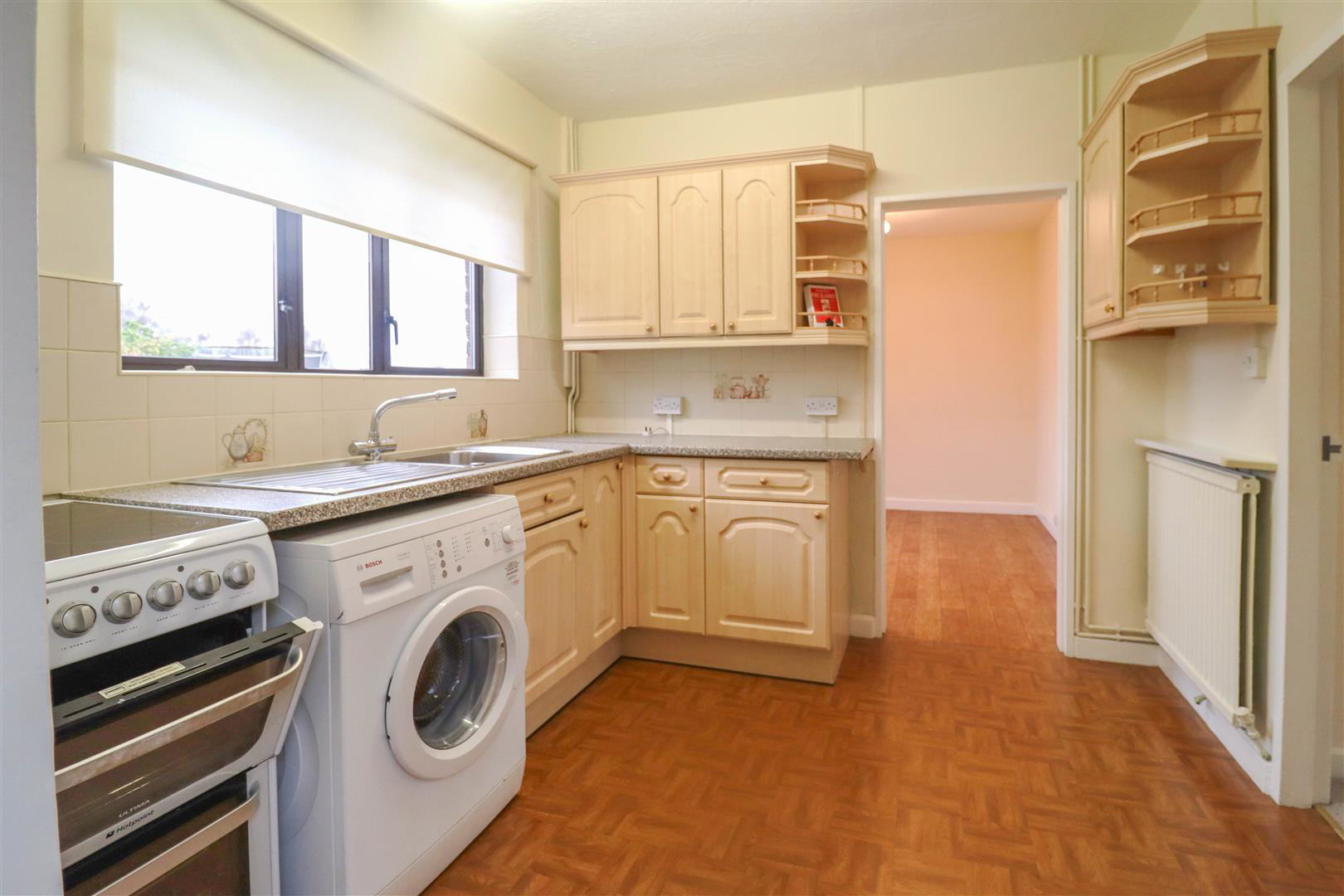 Rowley Drive, Newmarket, photo 2