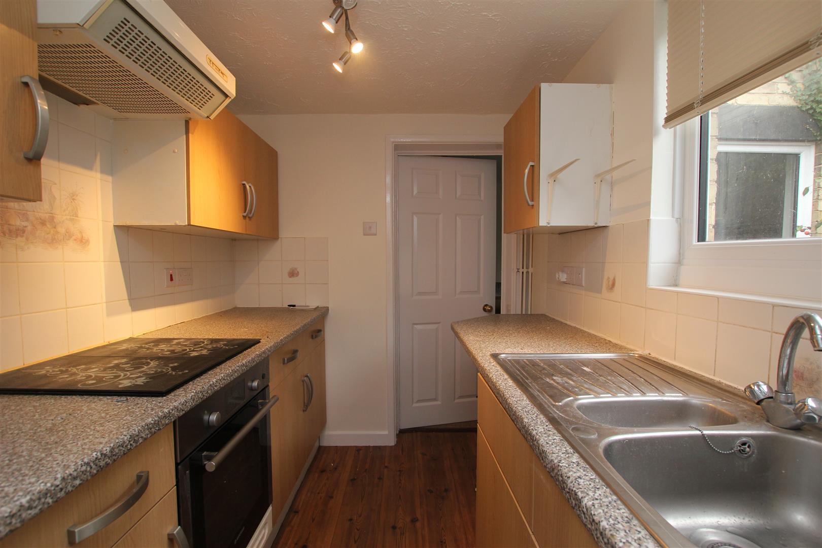 kitchen2.JPG