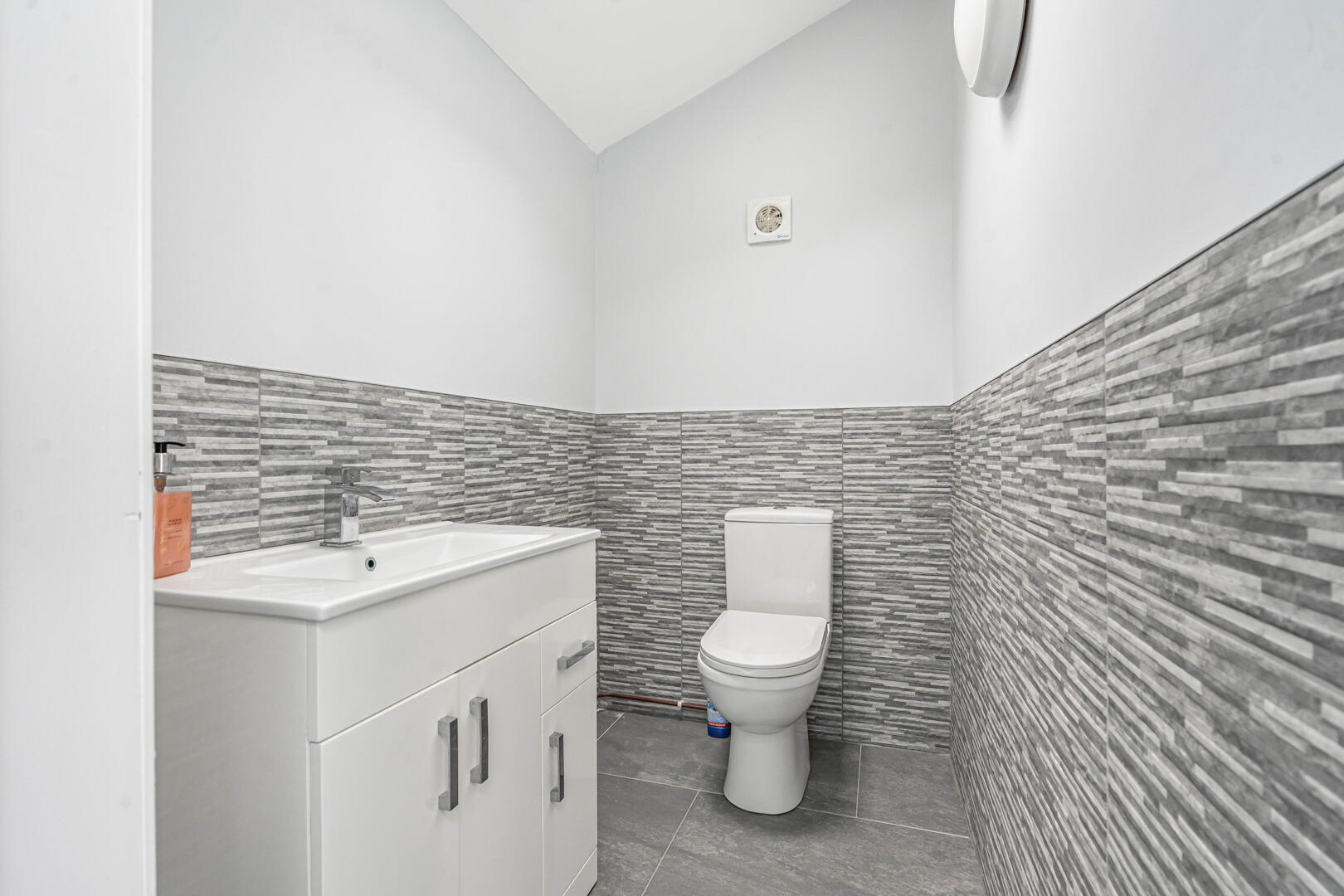 Finchley Avenue, Mildenhall, photo 30