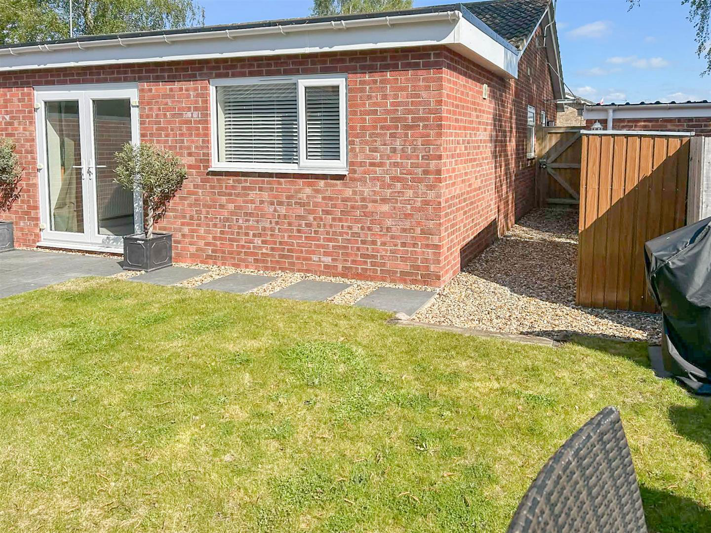Honeysuckle Close, Red Lodge, photo 19