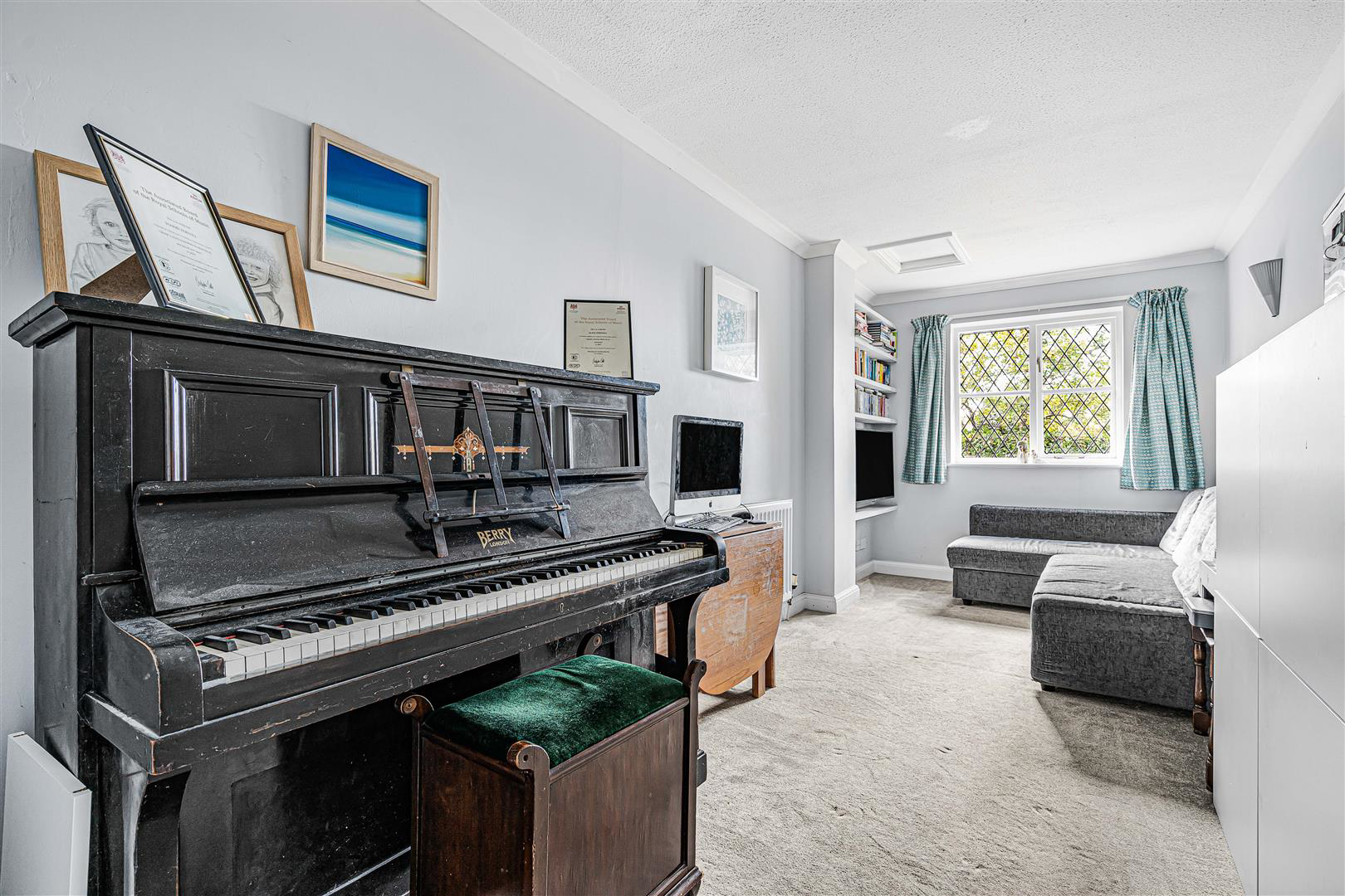 The Willows, Great Chesterford, Saffron Walden, photo 6
