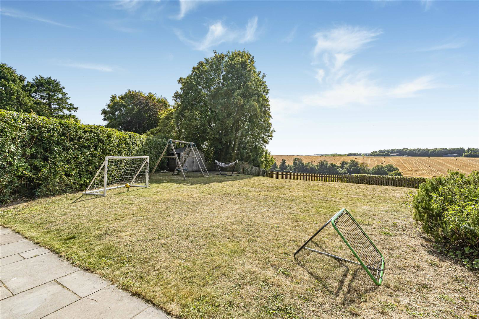 Beeches Close, Saffron Walden, photo 22