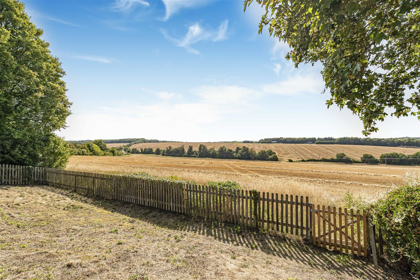 Beeches Close, Saffron Walden, photo 20