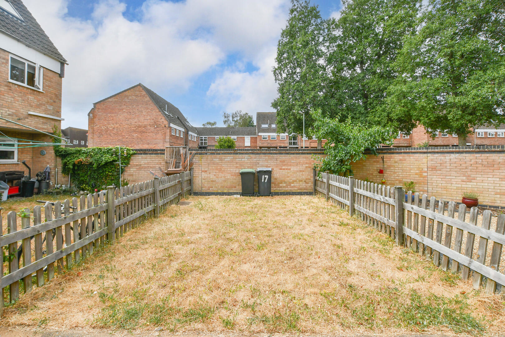 Noel Murless Drive, Newmarket, photo 2