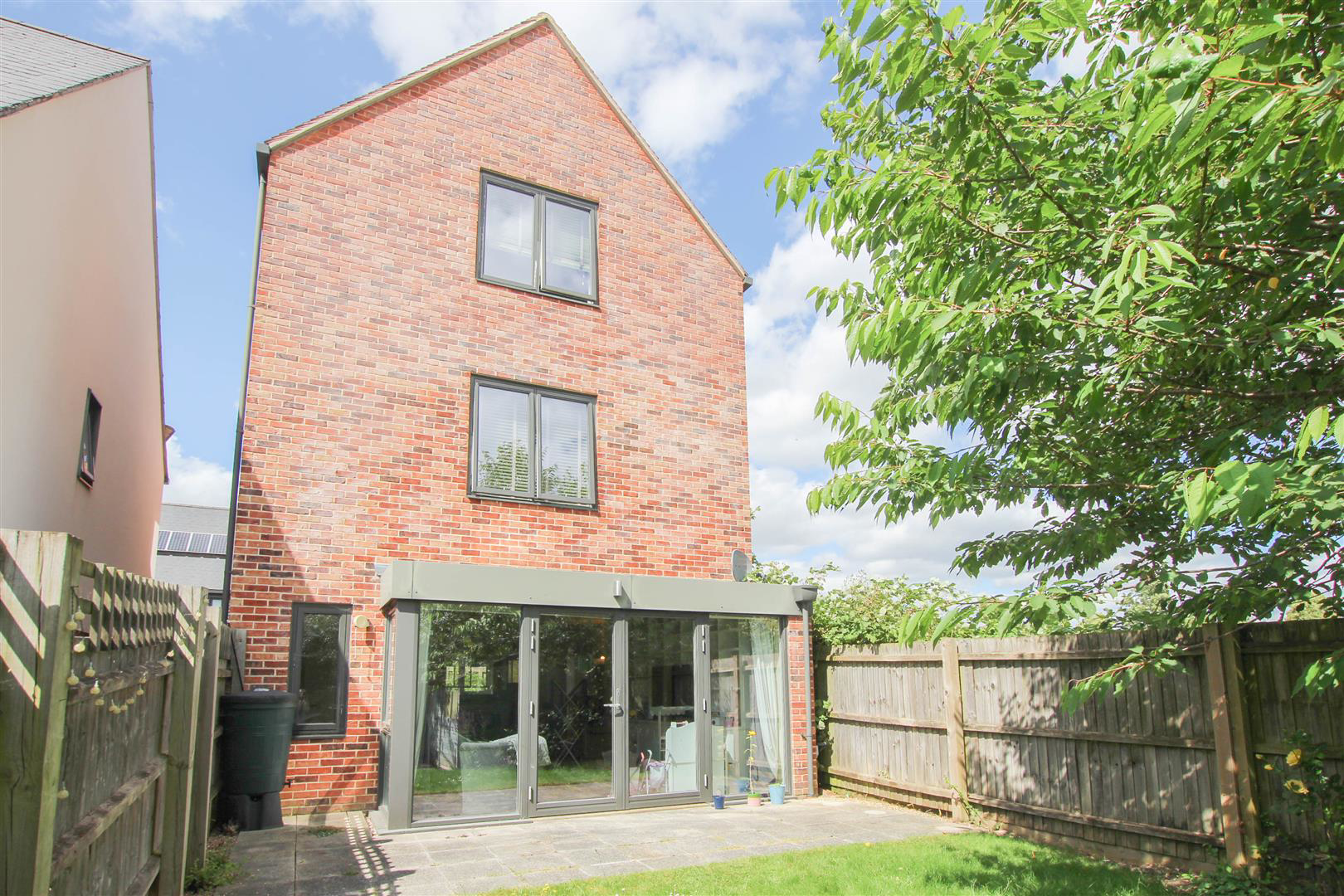 Pavilion Way, Saffron Walden, photo 17