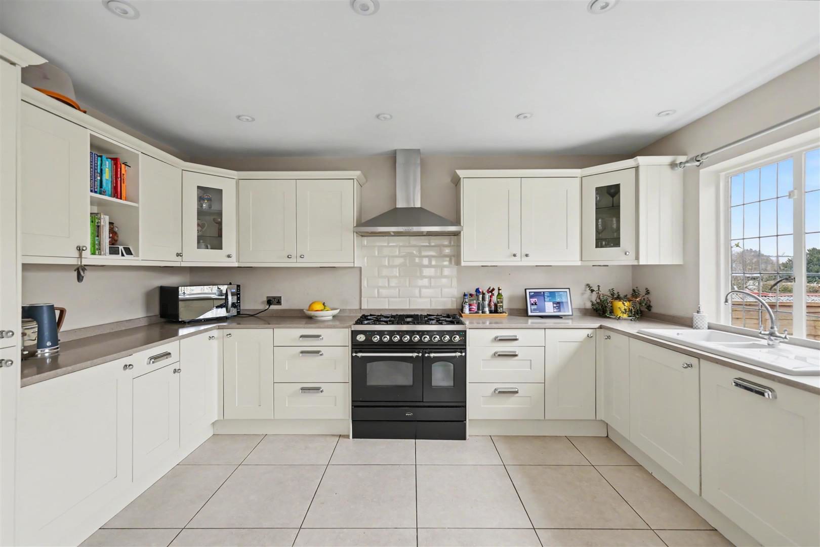 Gibson Way, Saffron Walden, photo 5