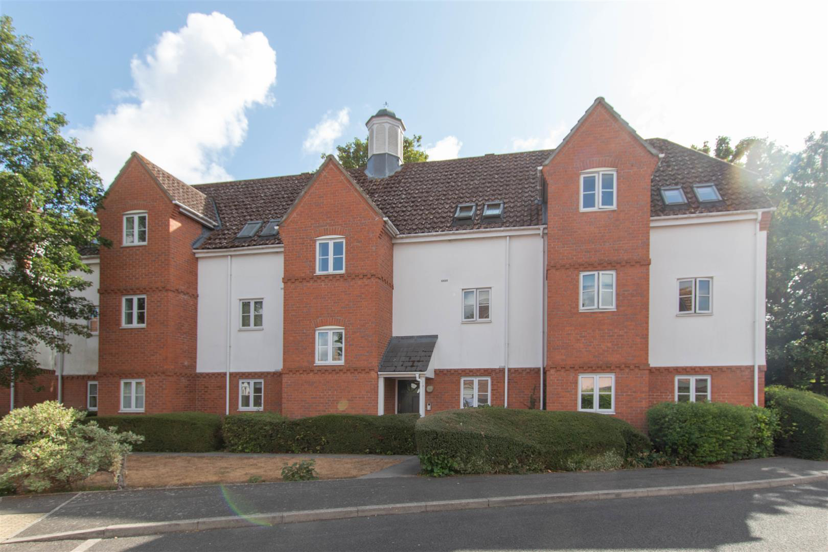 Manor Farm Close