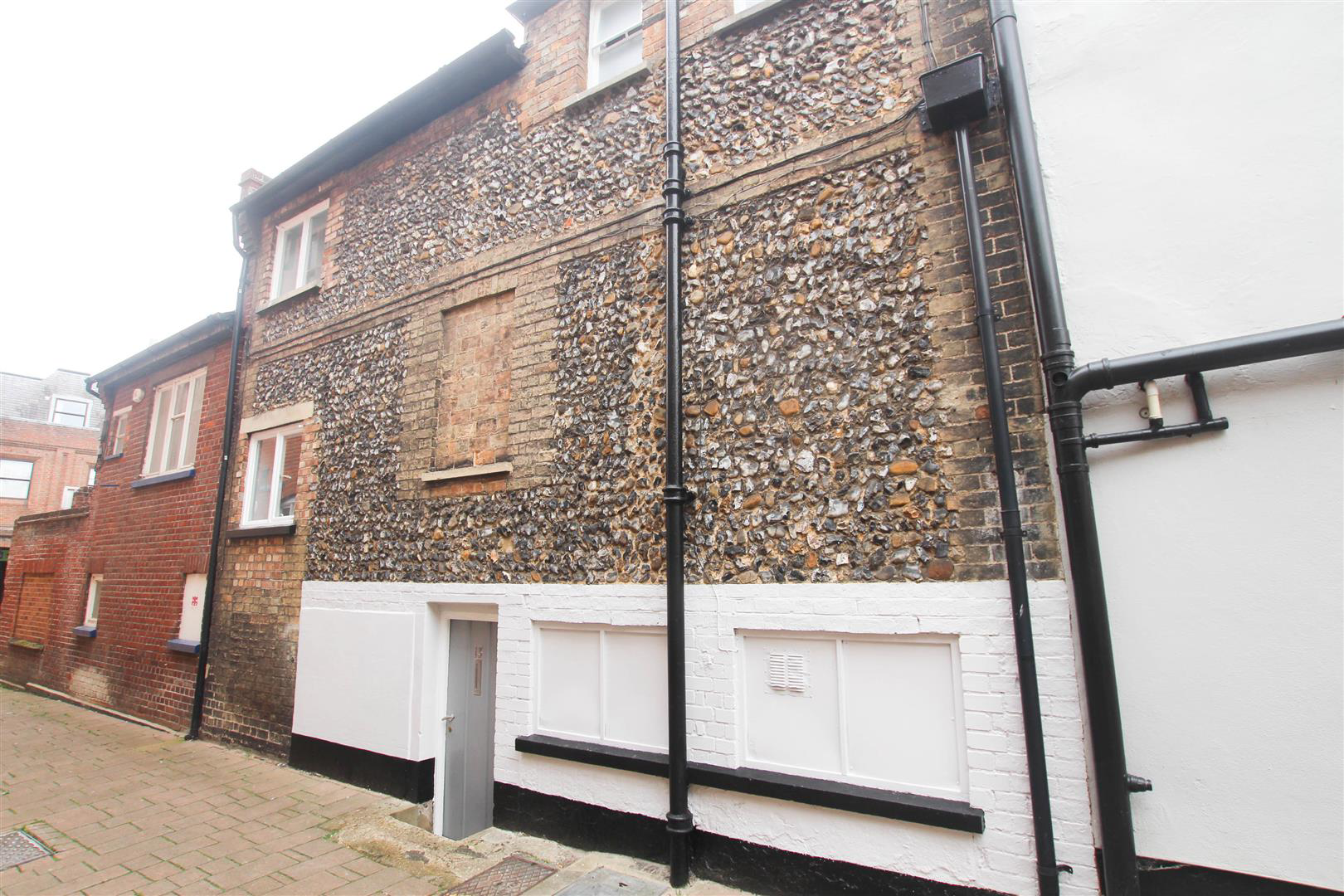 Market Row, Saffron Walden, photo 13