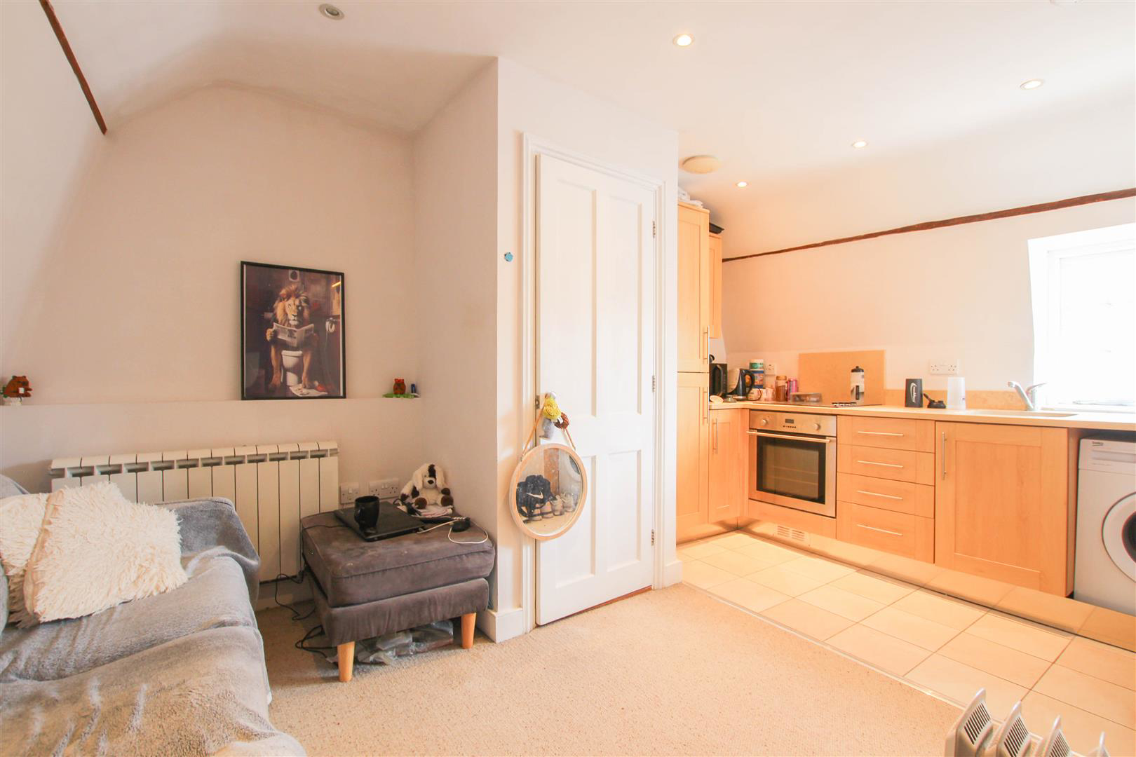White Horse Apartments, Hill Street, Saffron Walden, photo 2