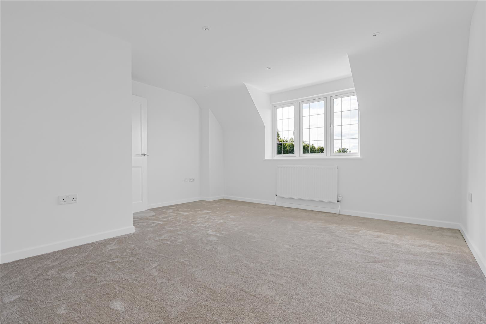 Wicken Road, Clavering, photo 13