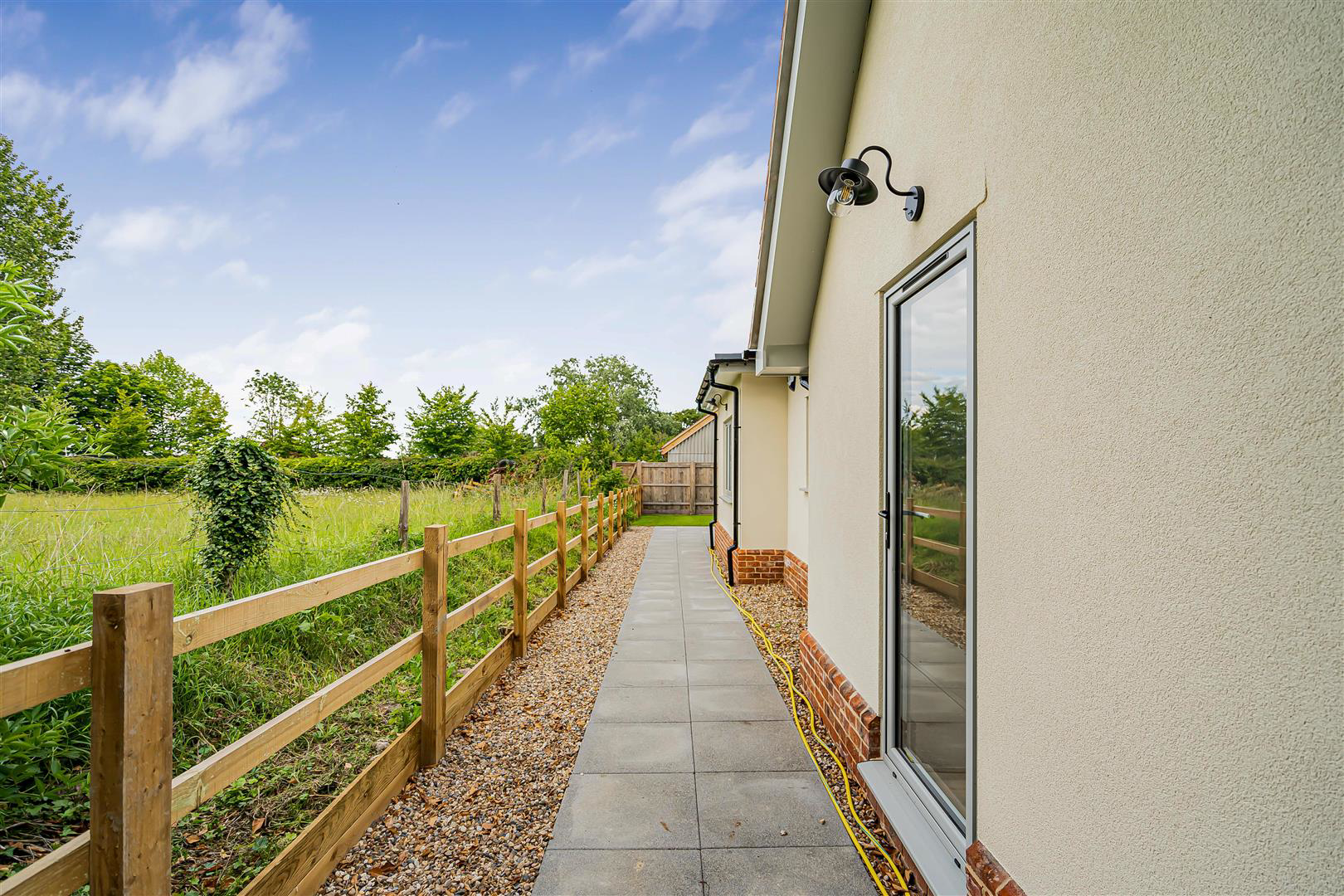 Wicken Road, Clavering, photo 26