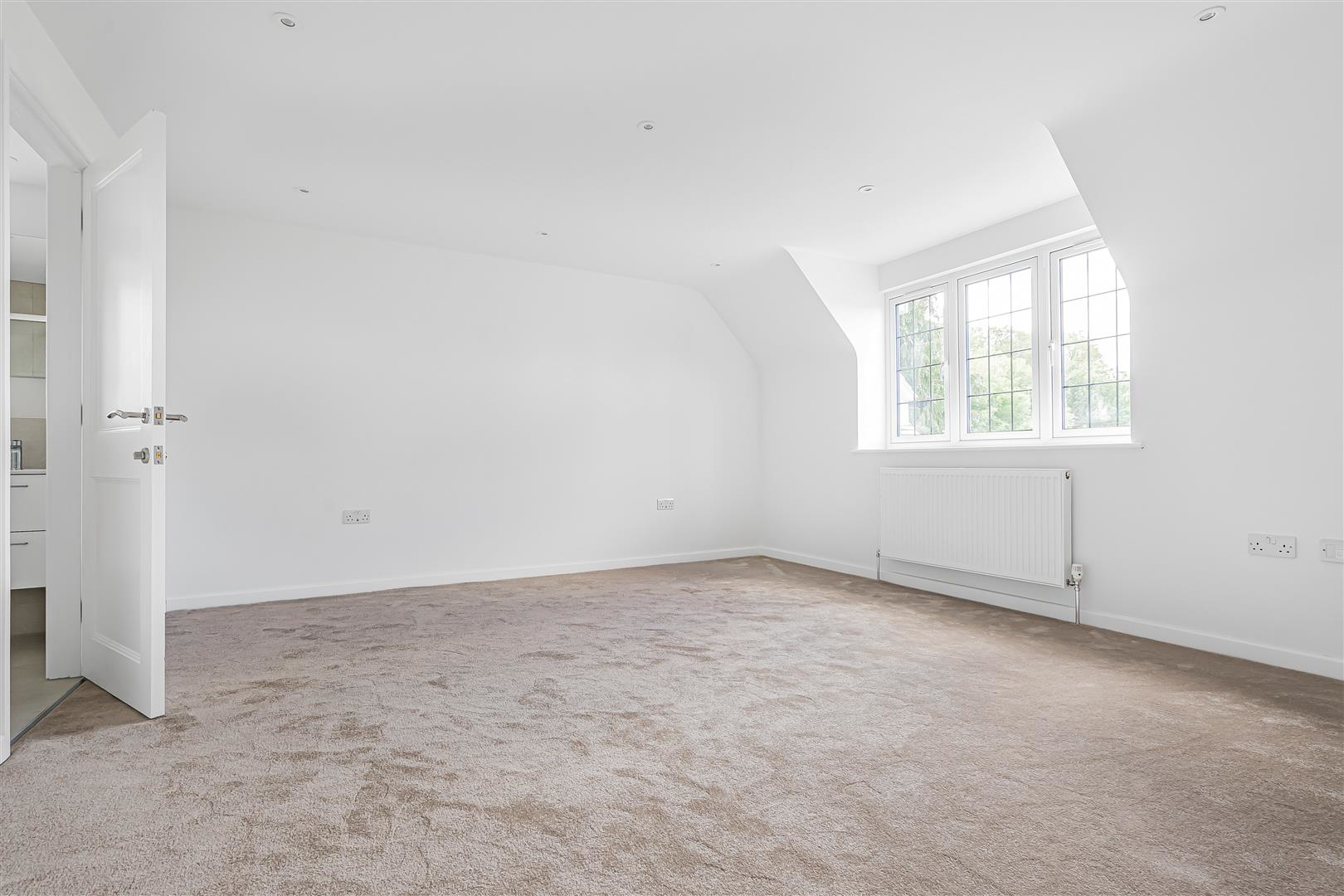 Wicken Road, Clavering, photo 18