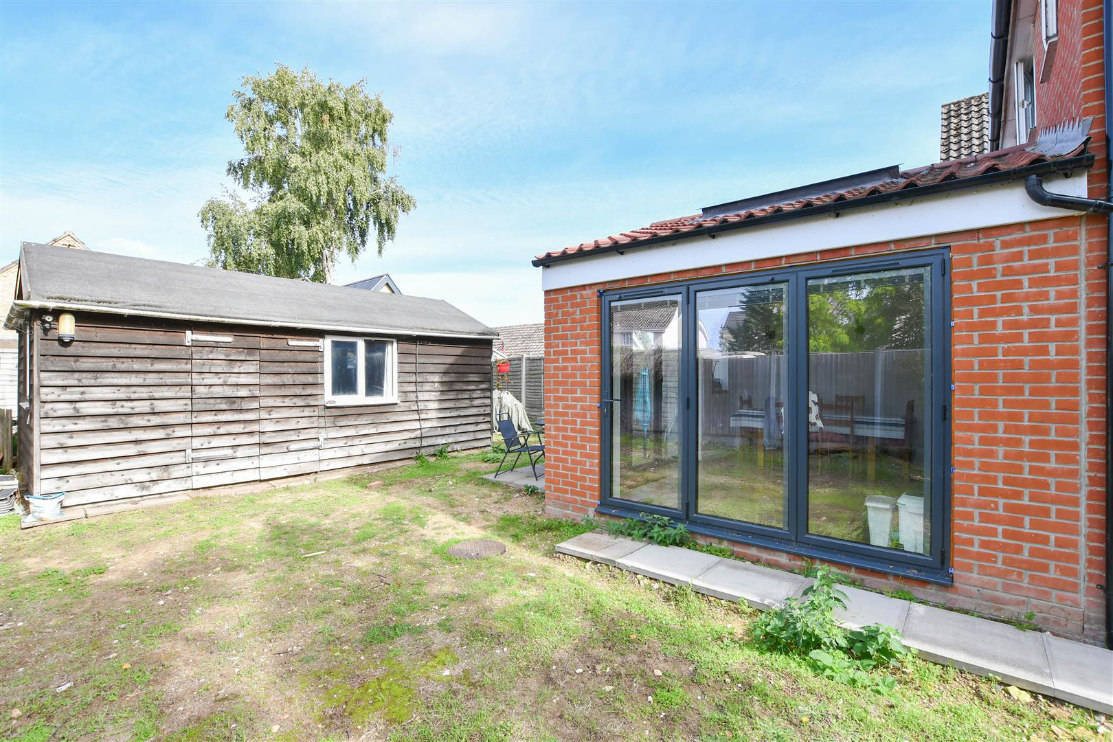 Laburnum Close, Red Lodge, photo 17