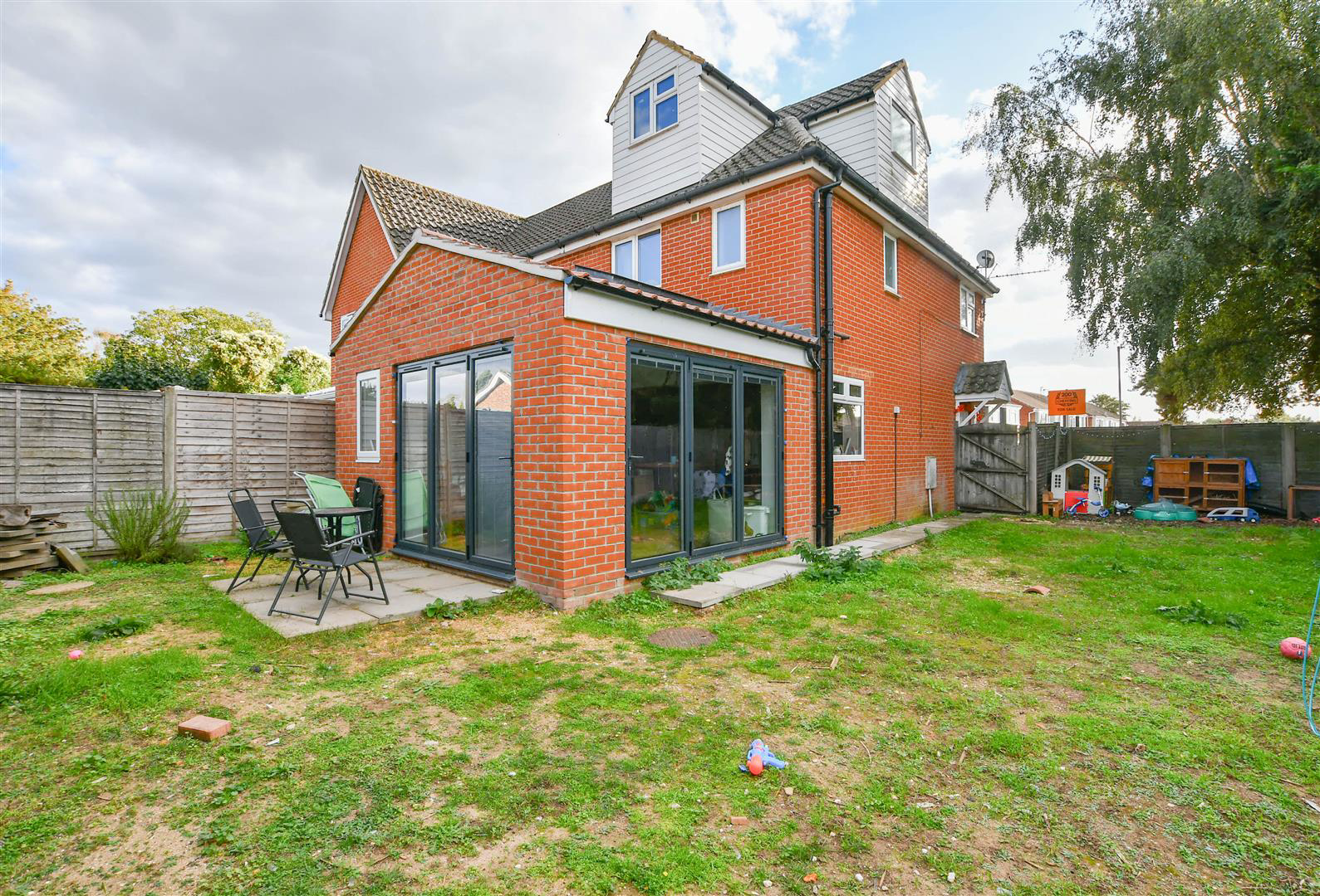 Laburnum Close