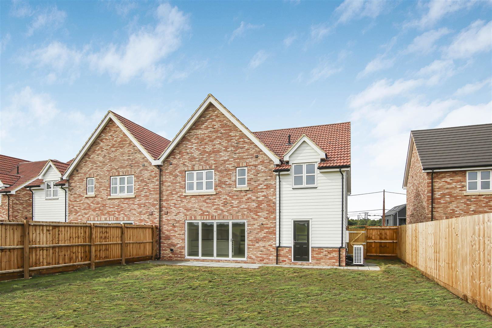 Old Mead Road, Henham, Bishop's Stortford, photo 19