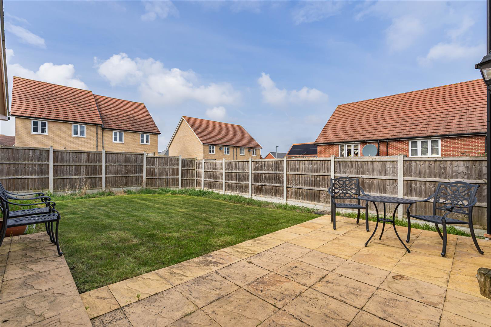 Sativus Close, Saffron Walden, photo 17