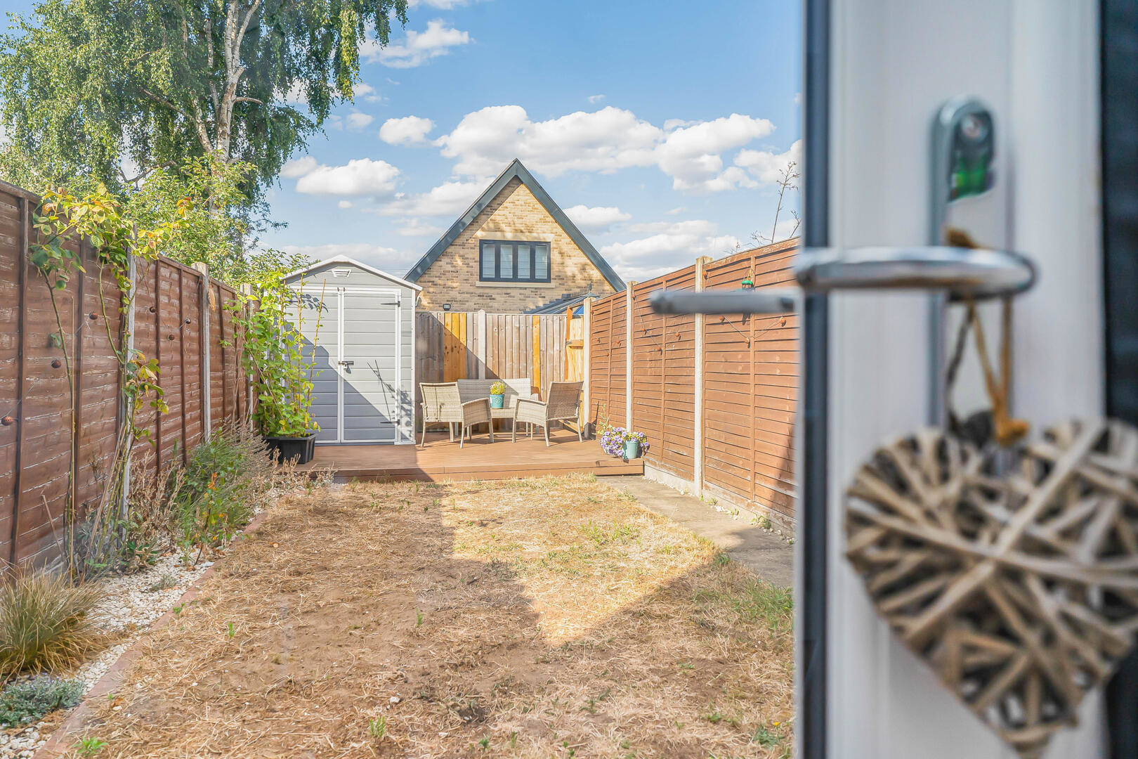 Laburnum Close, Red Lodge, photo 13