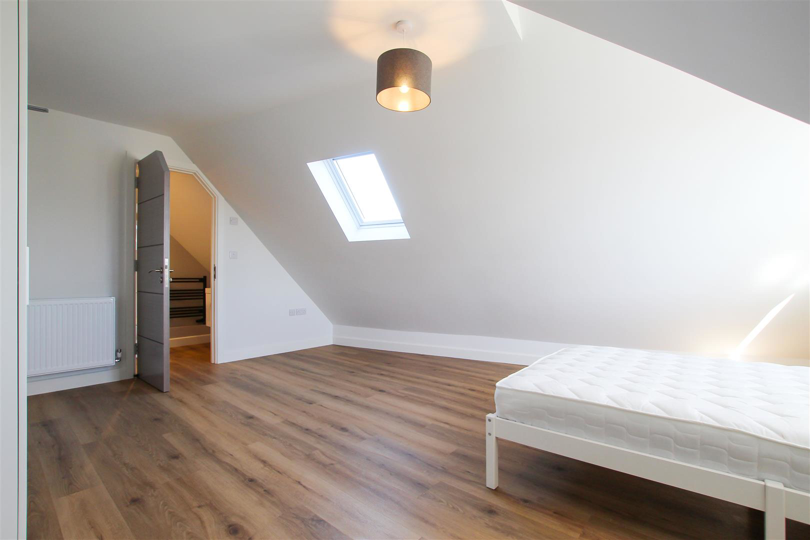 Room 7, High Street, Cherry Hinton, Cambridge, photo 4