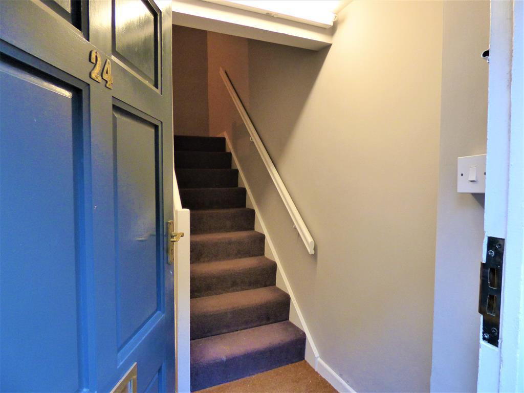 The Ginnel, New Market Street, Skipton, BD23 2JB, photo 2