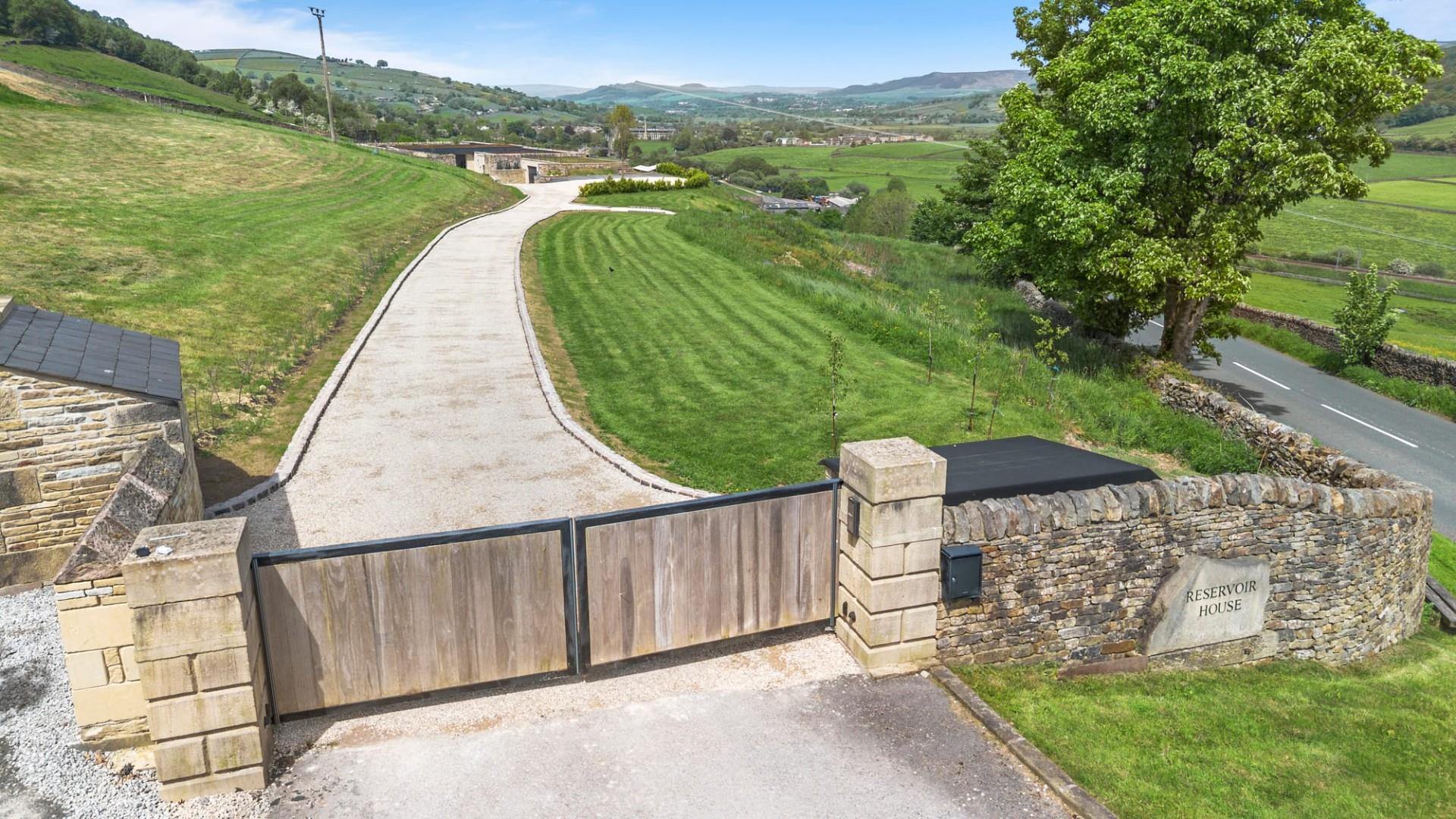 Reservoir House, Glusburn