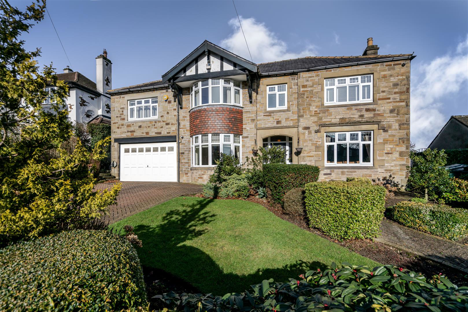 Oakleigh. Raikes Road, Skipton, photo 2
