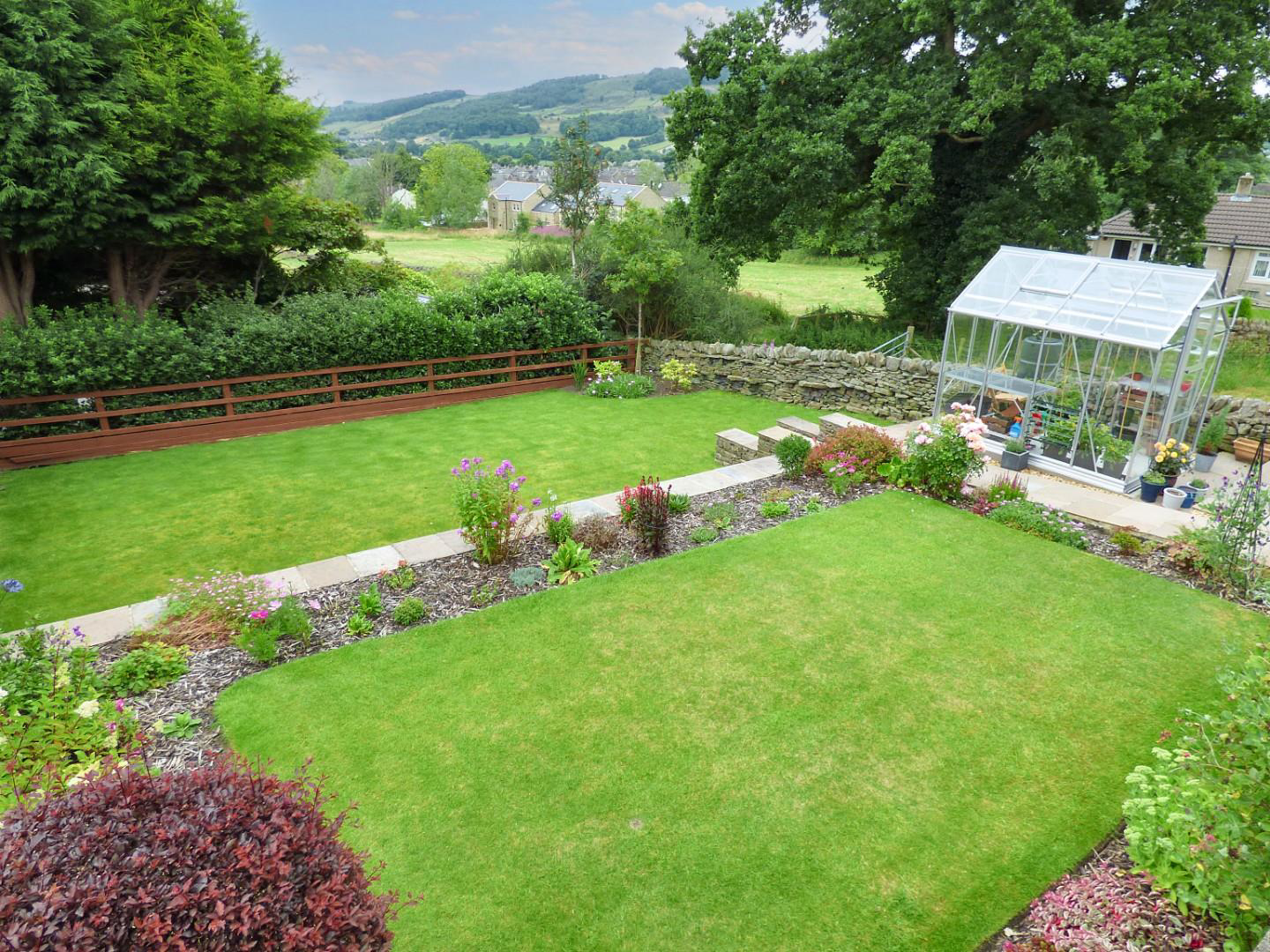 Stonelea. Park Road, Cross Hills, photo 2