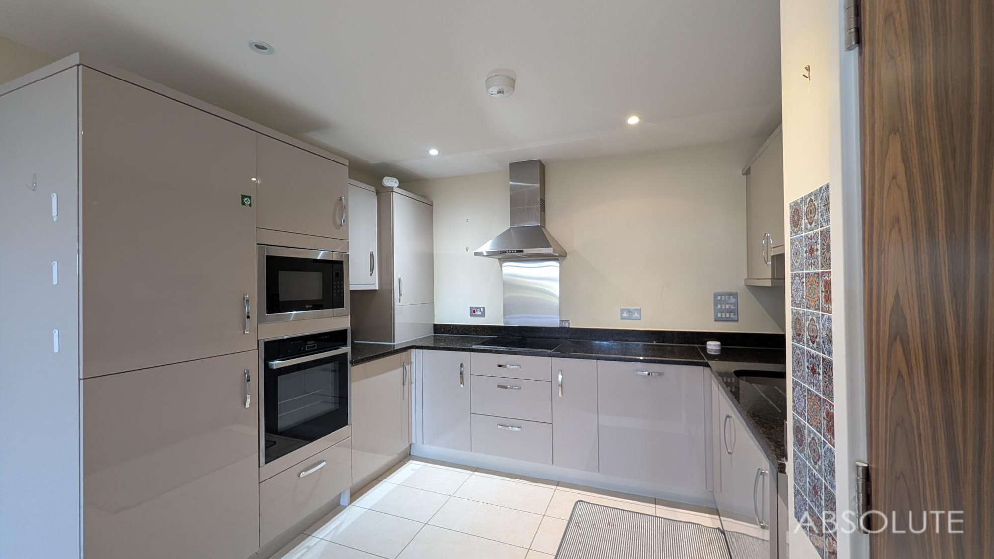 Photo 32