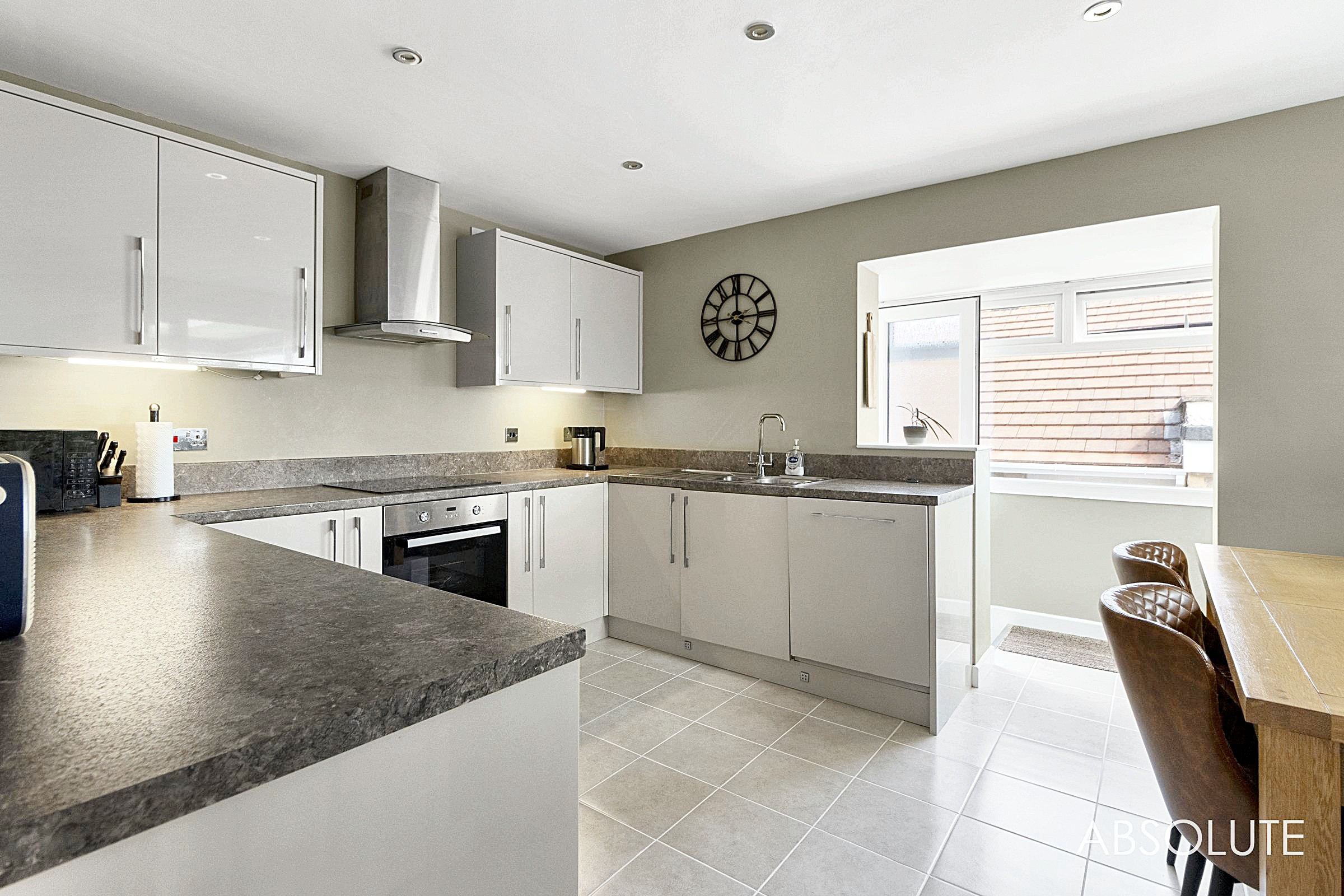 Dolphin Court Road, Paignton, TQ3, photo 3