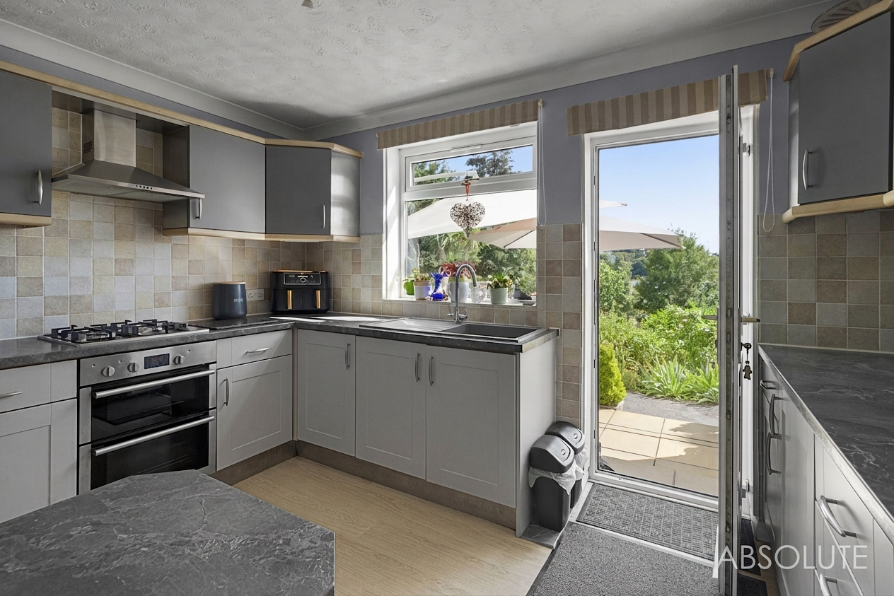 Hughenden Manor, Woodend Road, TQ1, photo 6