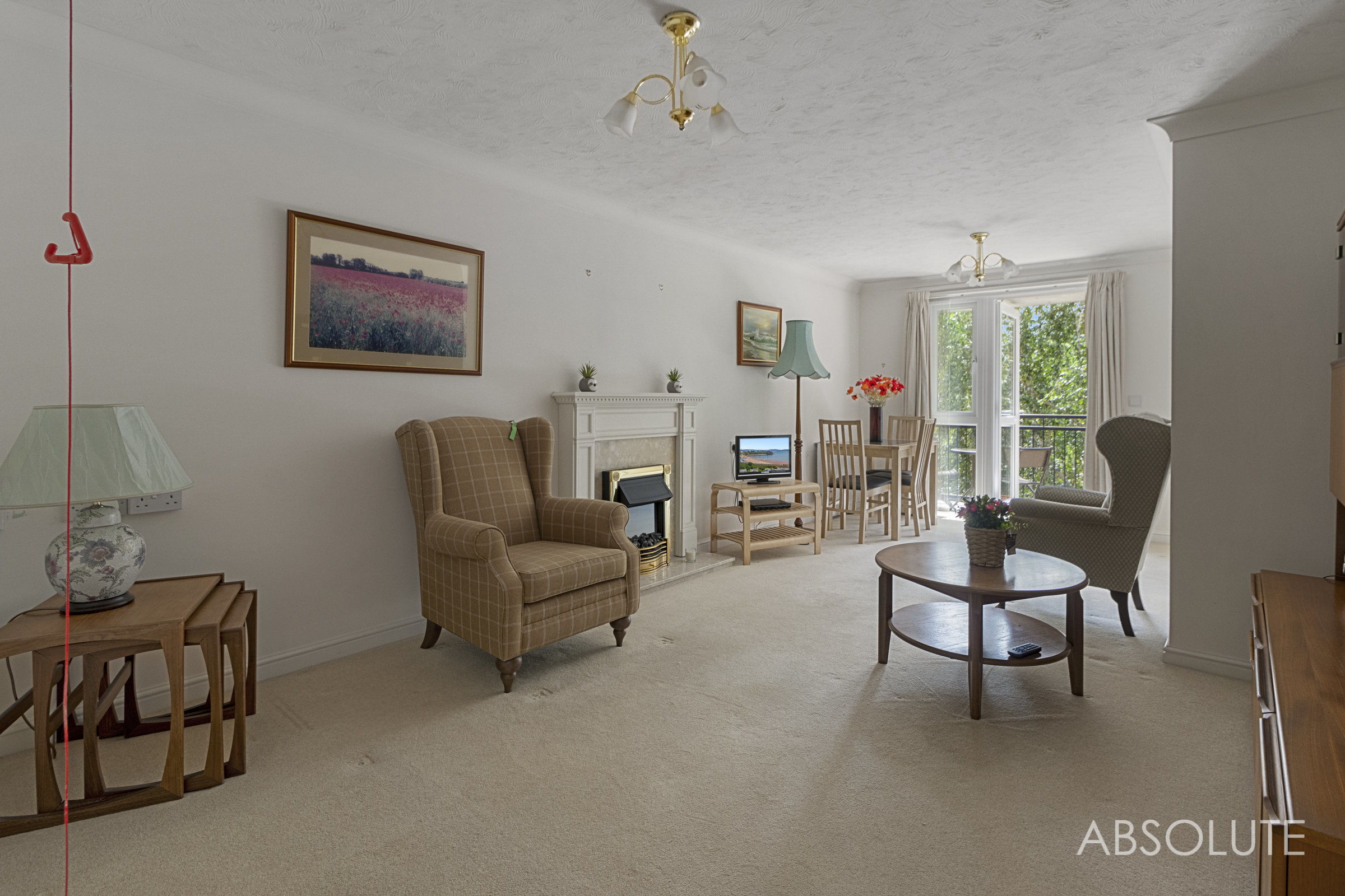 Lounge/dining room
