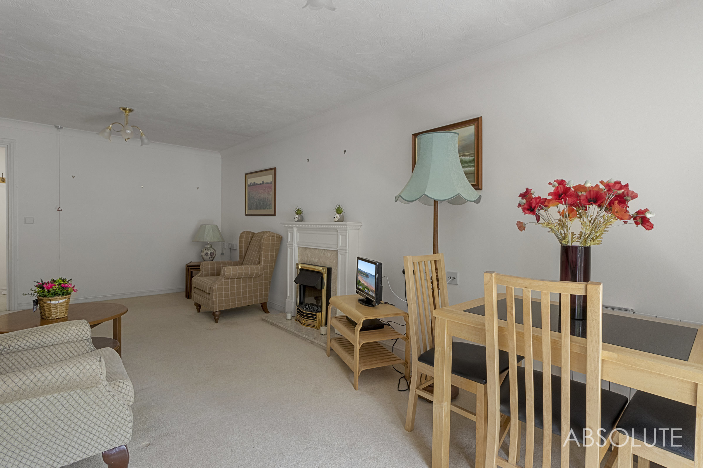 Lounge/dining room