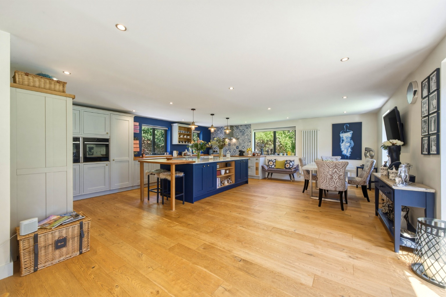 Manor Lodge, Holmes Chapel Road, Chelford, photo 18