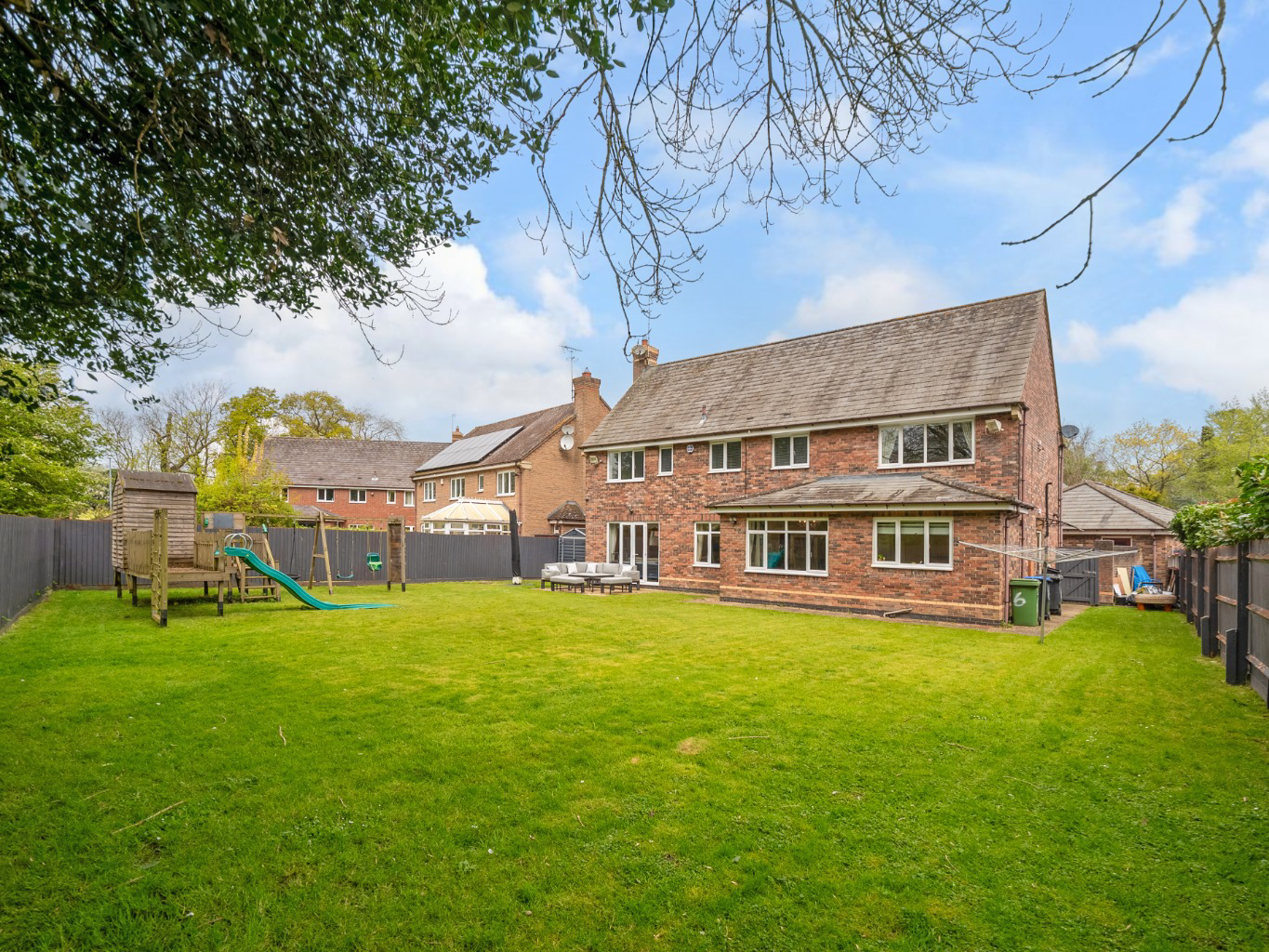 Chestnut Drive, Stretton Hall, Oadby, photo 2