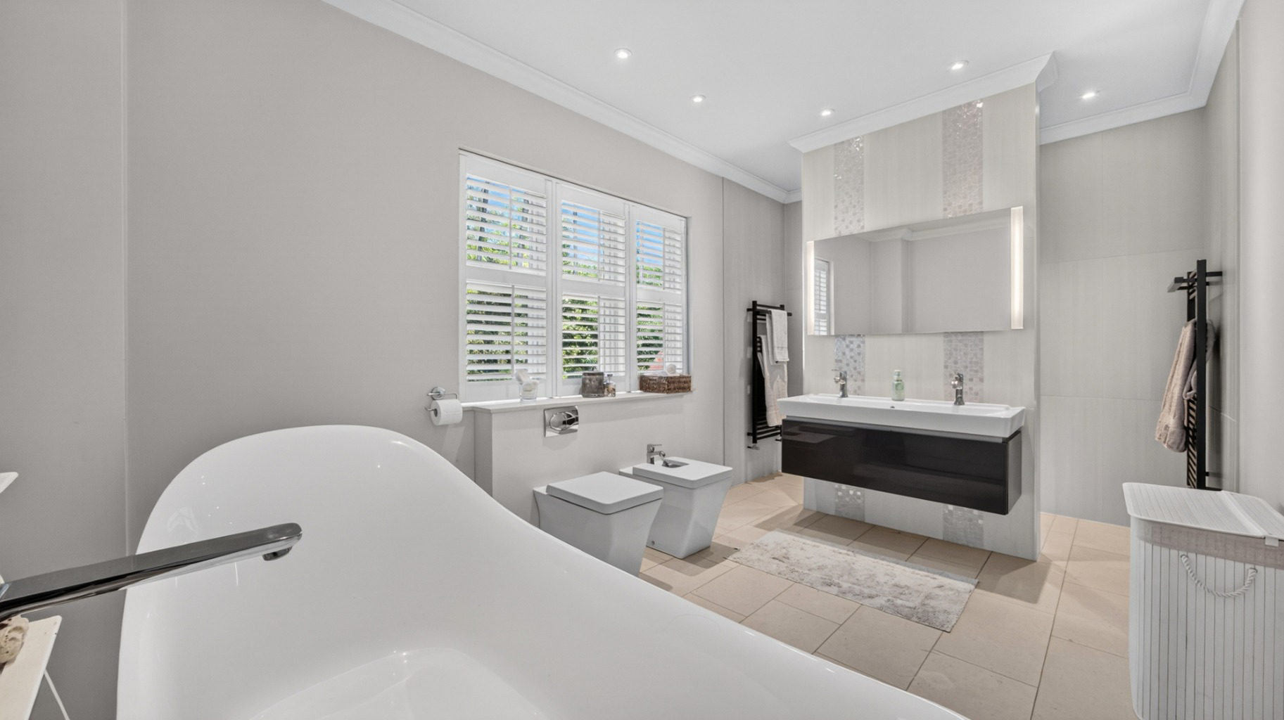 Farnham Road, Ewshot, Farnham, Hampshire, GU10 5AE, photo 22