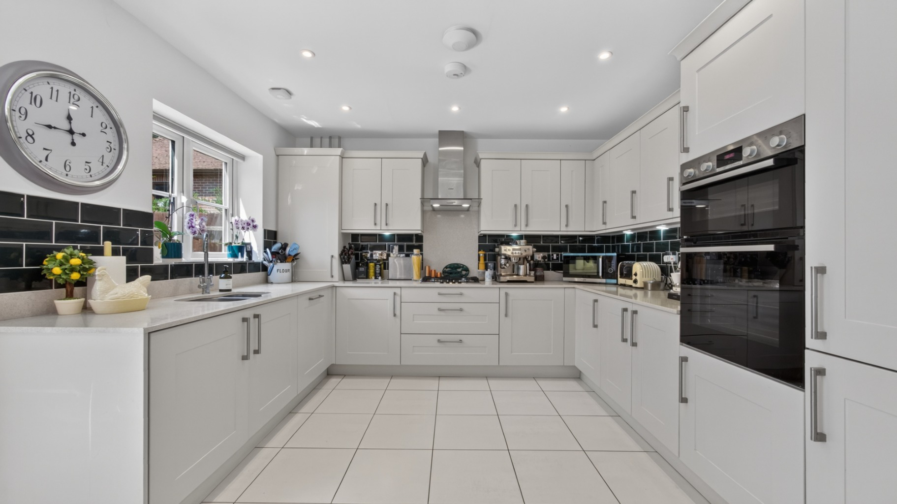 Silver Court, Hartley Wintney, Hook, Hampshire, RG27 8FJ, photo 7
