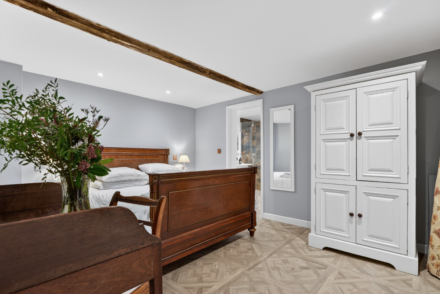 The Rookery Farm, The Street, Frensham, Farnham, Surrey, photo 37