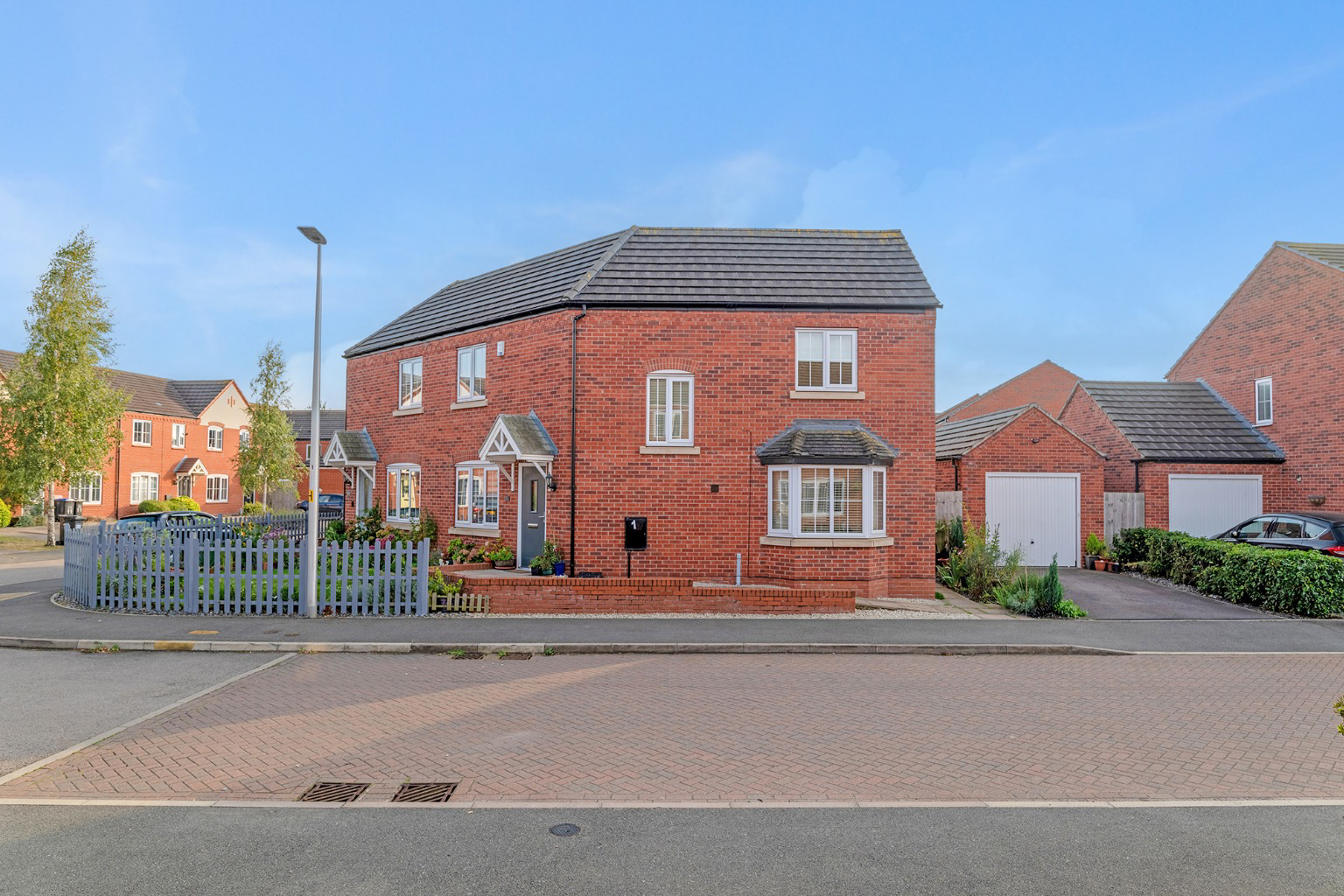 Yeats Drive, Warwick, Warwickshire, CV34