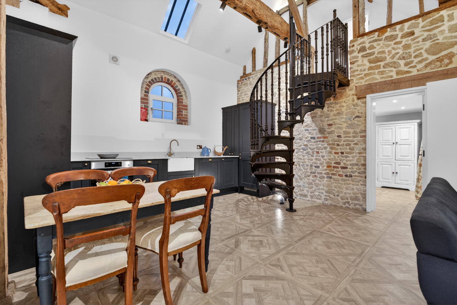 The Rookery Farm, The Street, Frensham, Farnham, Surrey, photo 33