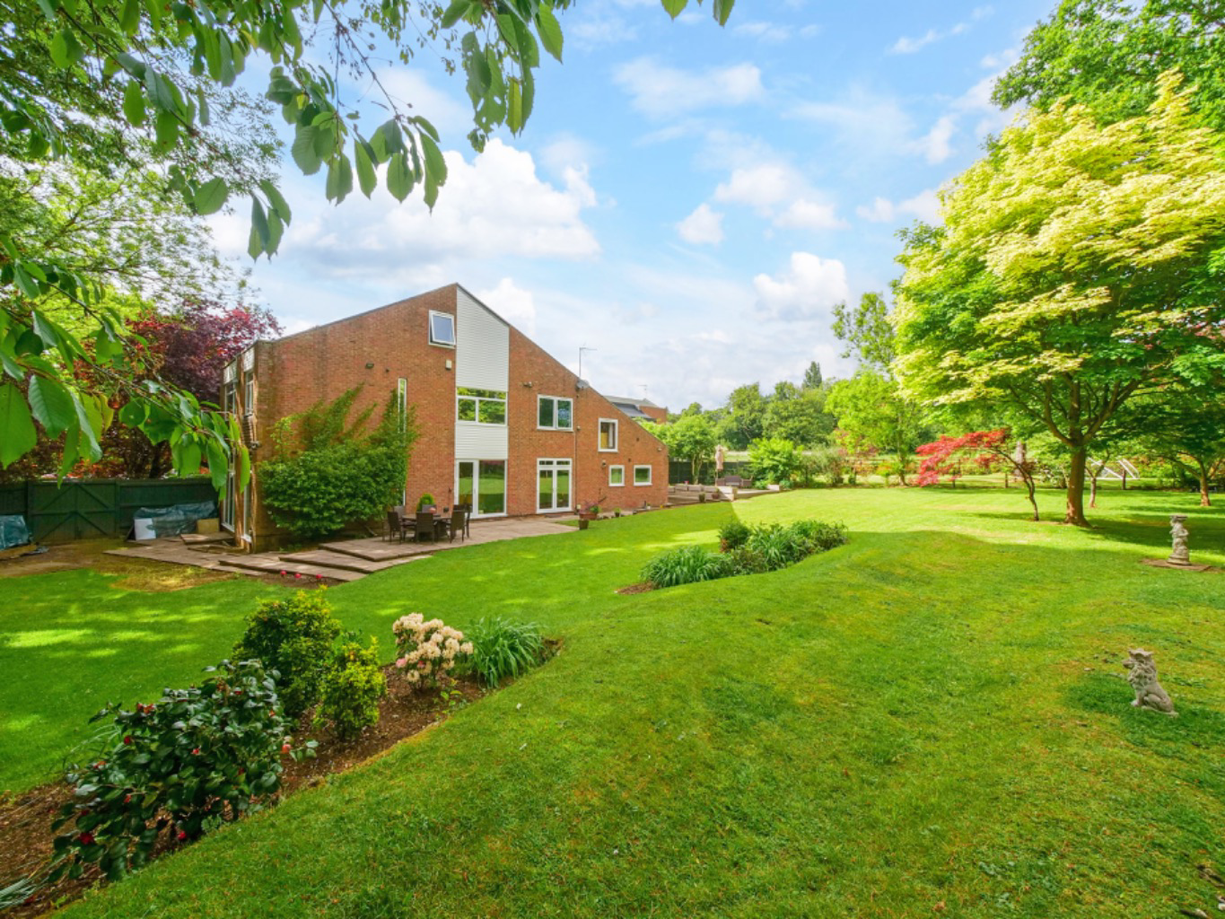 Southmeads Close, Oadby, LE2