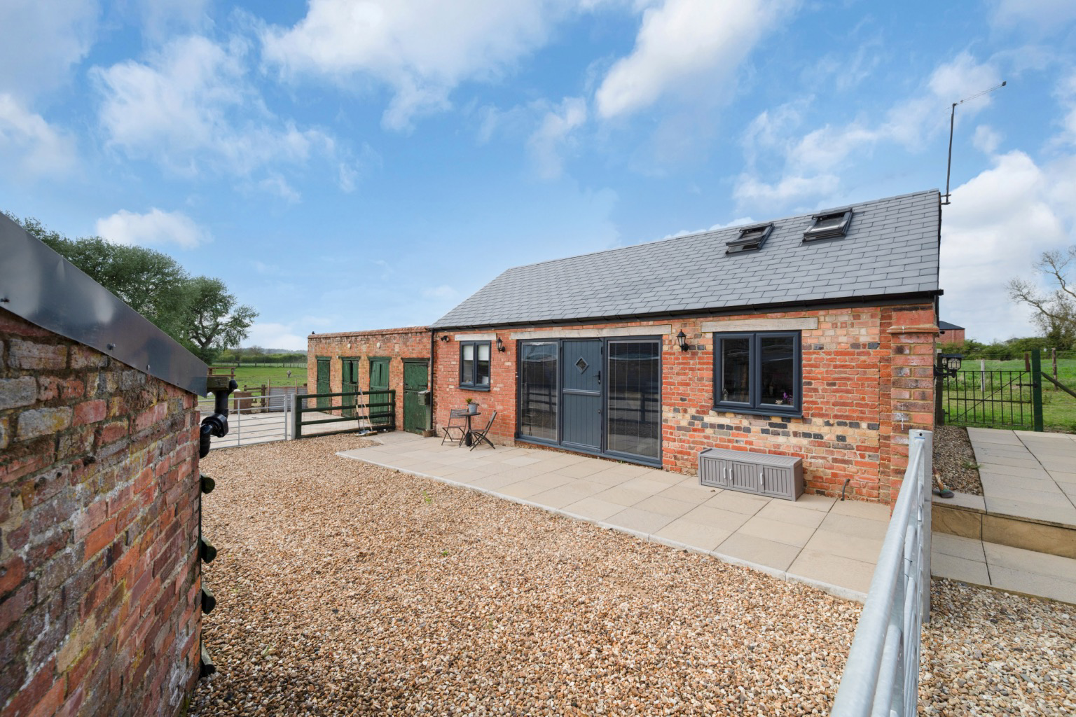 Springvale Farm, London Road, Bozeat, Northamptonshire, NN29, photo 27