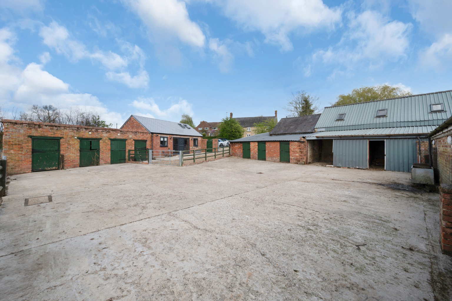 Springvale Farm, London Road, Bozeat, Northamptonshire, NN29, photo 44