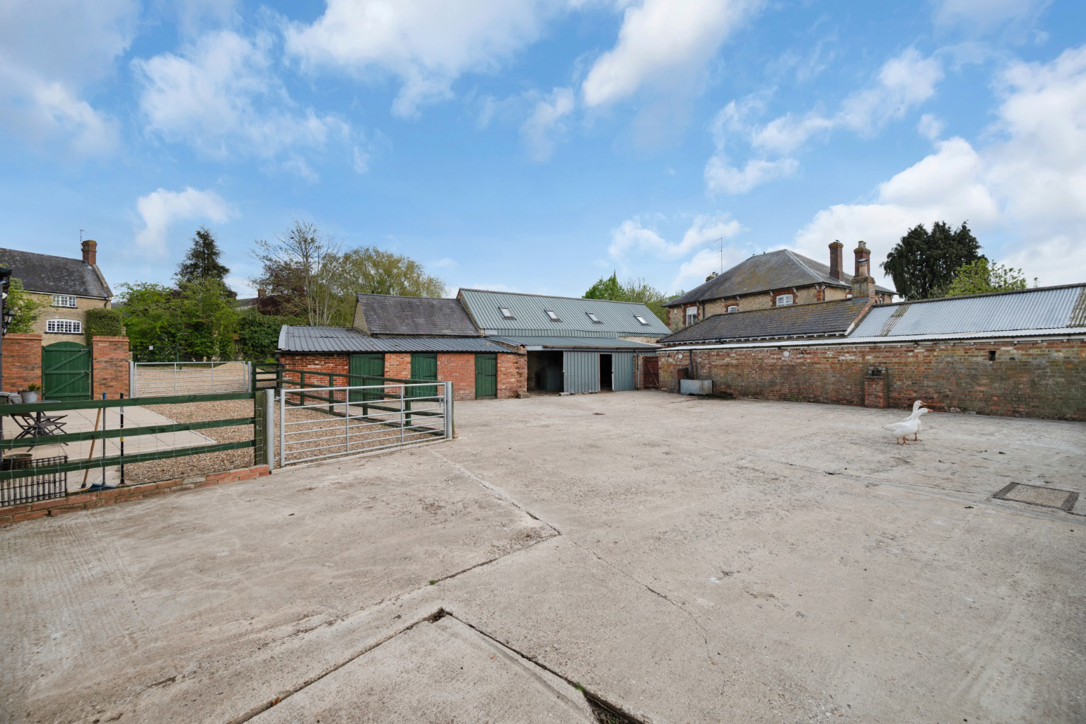 Springvale Farm, London Road, Bozeat, Northamptonshire, NN29, photo 45