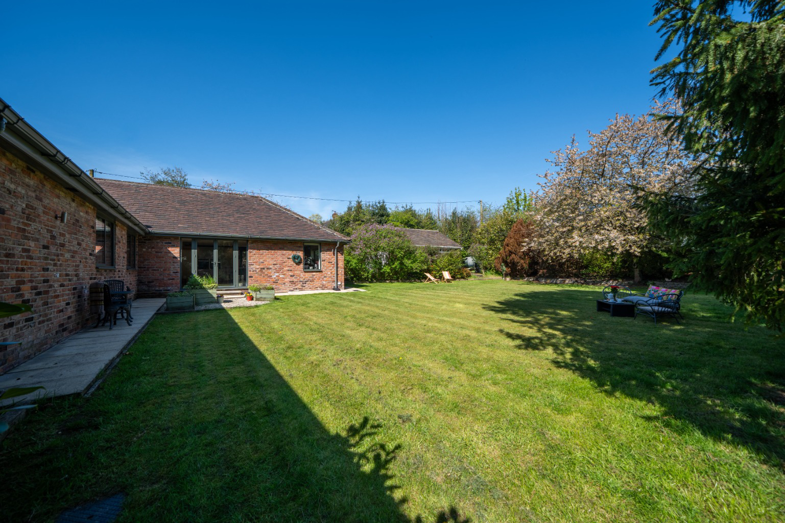 Manor Lodge, Holmes Chapel Road, Chelford, photo 42
